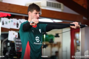 爱游戏全站-托特纳姆今晨扳平良机国际比赛日AC米兰扳平良机，连对手都承认：赛前马赛备战意大利杯 